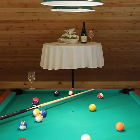 מלון Madi Kuria 3*