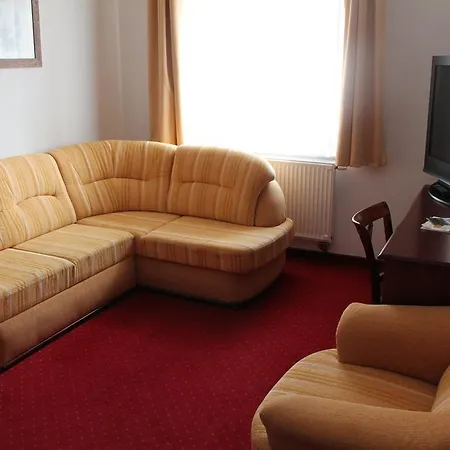 מלון Madi Kuria Mád